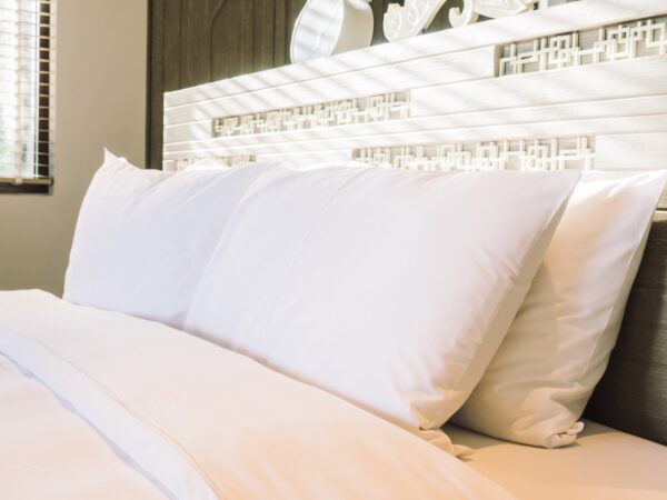 Como escolher o travesseiro ideal para uma boa noite de sono