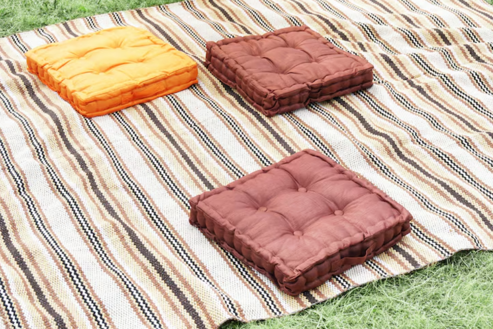 Almofada Futon: Ela é ideal para assento ou para decoração? Descubra a melhor forma de usar sua versatilidade!